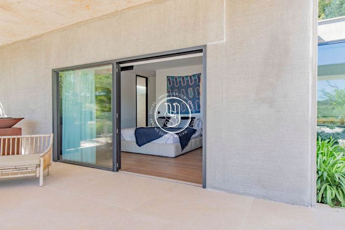 Image No.20-4 Bed House for sale