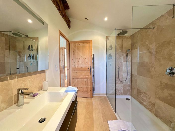 Image No.11-7 Bed House for sale