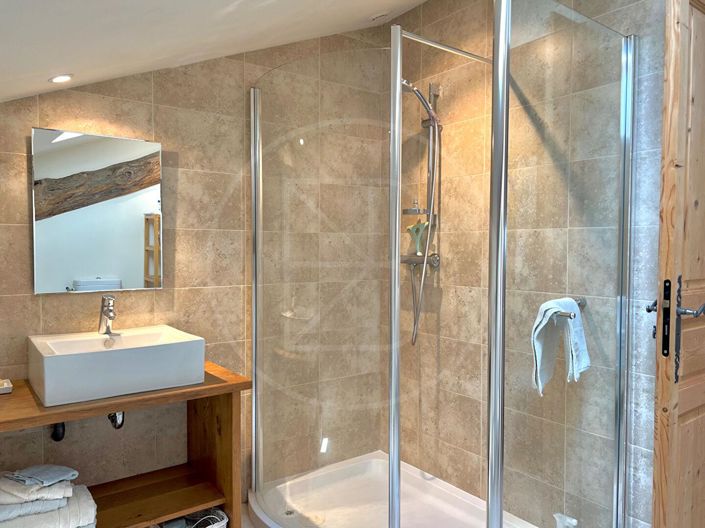 Image No.14-7 Bed House for sale