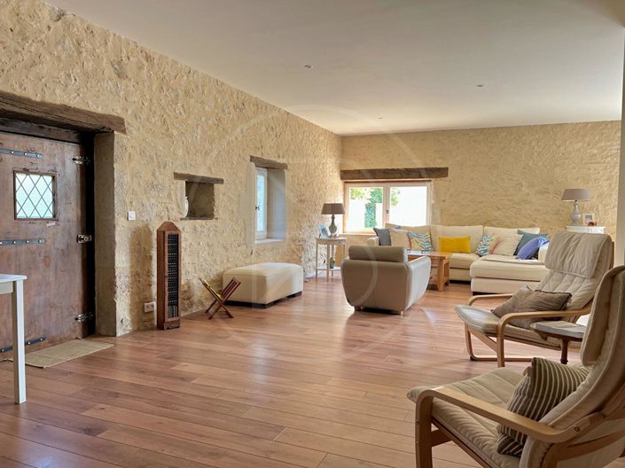 Image No.5-7 Bed House for sale