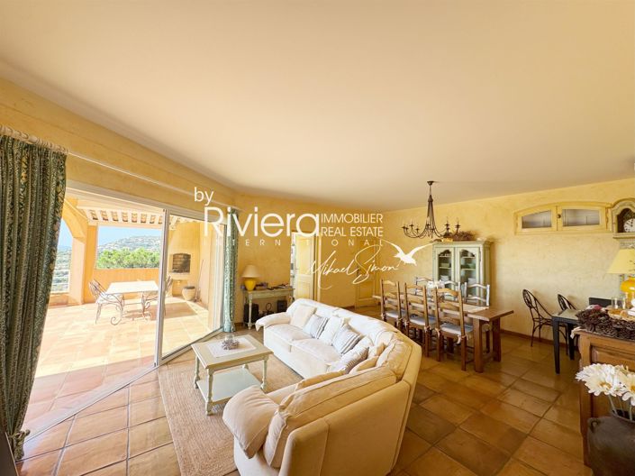 Image No.16-4 Bed House for sale