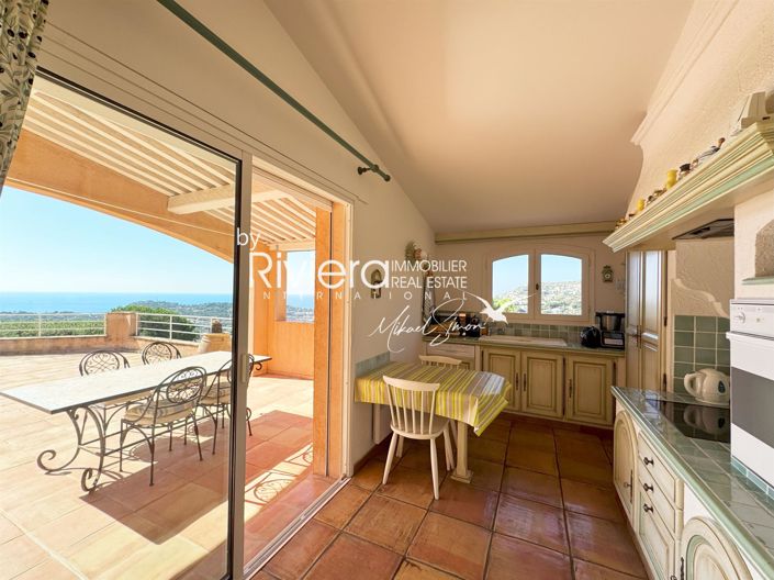 Image No.17-4 Bed House for sale