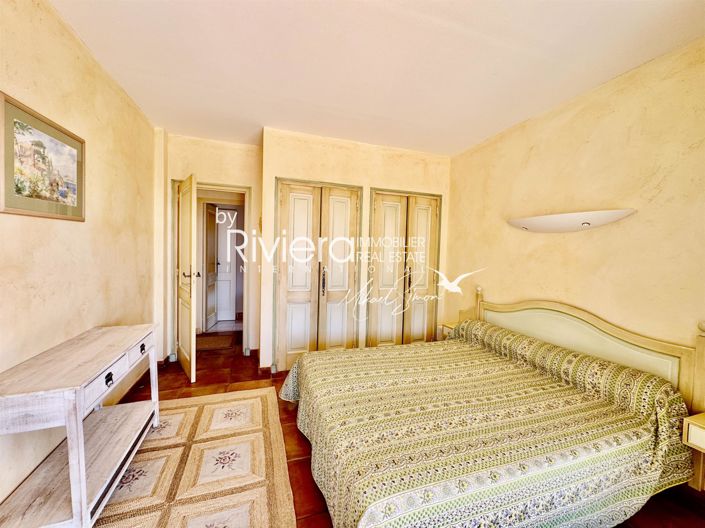 Image No.20-4 Bed House for sale