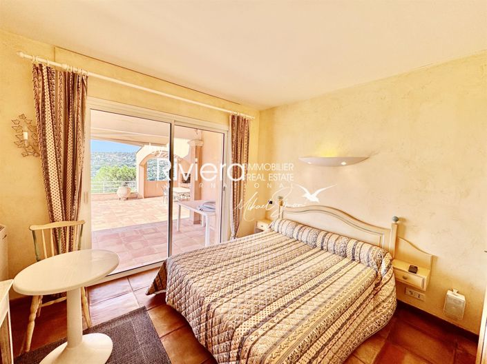 Image No.22-4 Bed House for sale