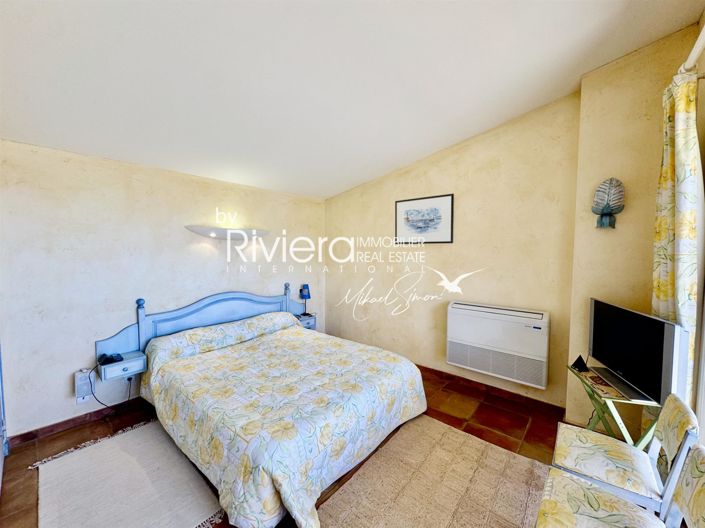 Image No.24-4 Bed House for sale