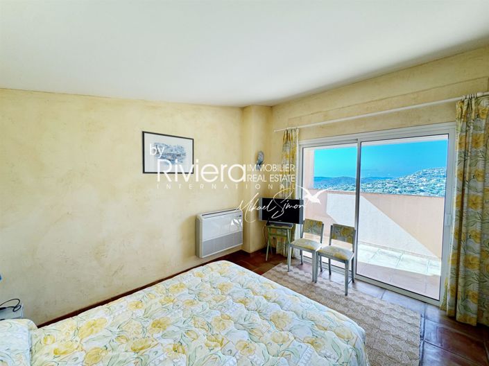 Image No.26-4 Bed House for sale