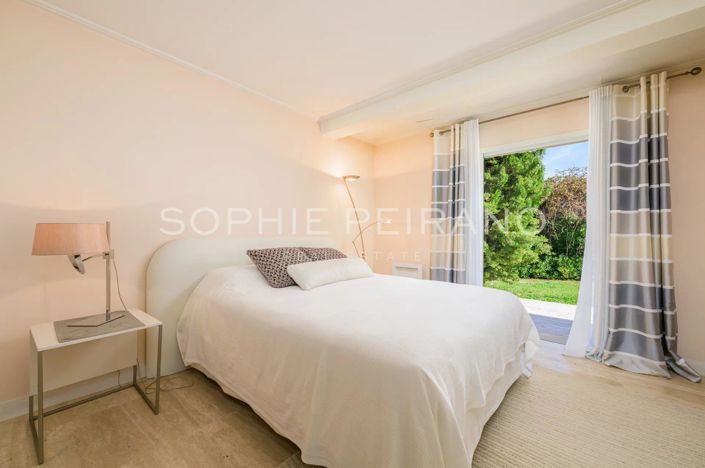 Image No.6-4 Bed House for sale