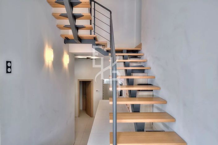 Image No.27-4 Bed House for sale