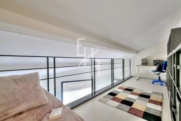 Image No.35-4 Bed House for sale