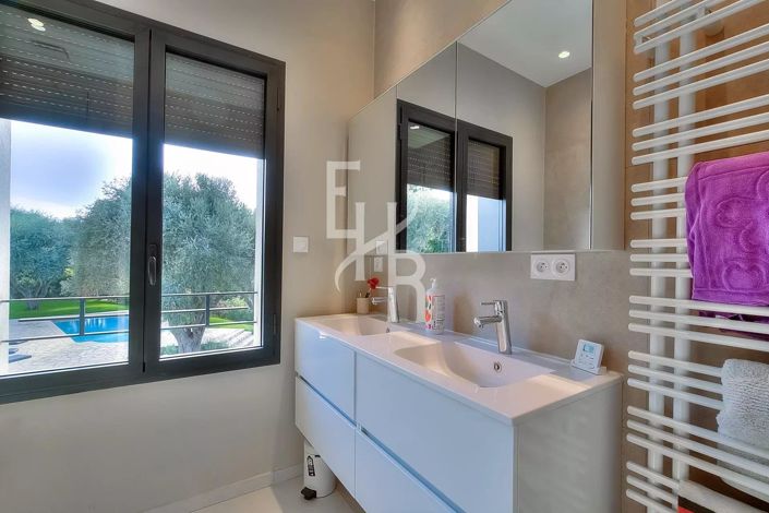 Image No.39-4 Bed House for sale