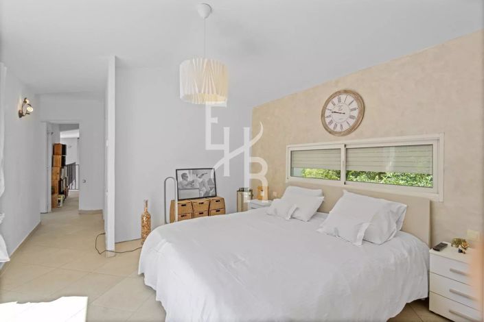 Image No.8-House for sale