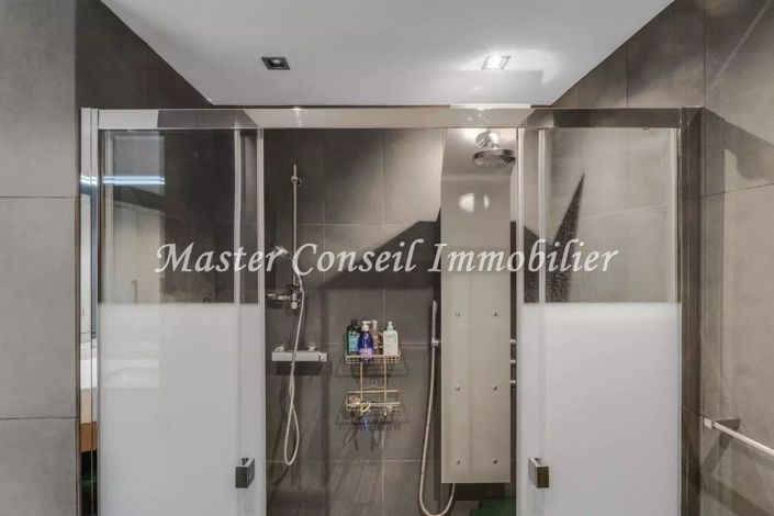 Image No.10-5 Bed Apartment for sale