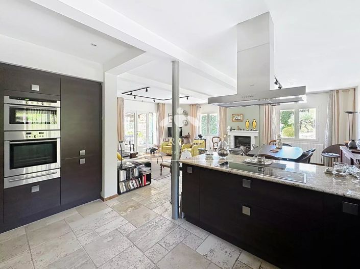 Image No.13-3 Bed House for sale