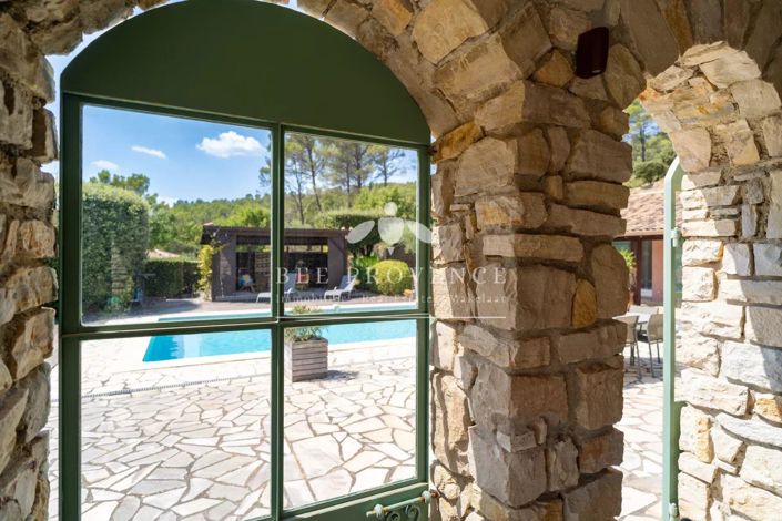 Image No.8-3 Bed House for sale