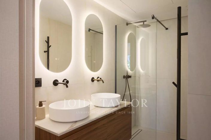 Image No.15-4 Bed Apartment for sale