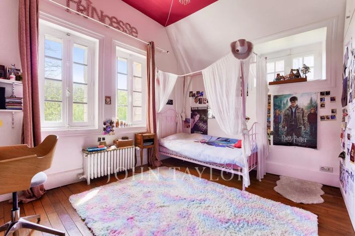 Image No.18-4 Bed House for sale