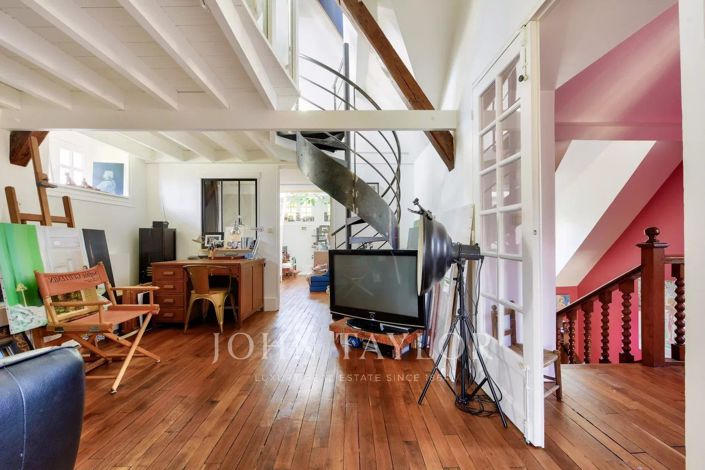 Image No.20-4 Bed House for sale