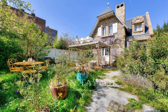 Image No.3-4 Bed House for sale