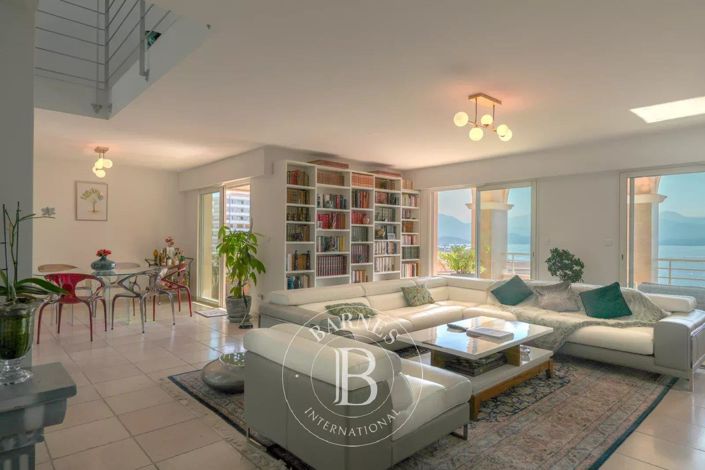 Image No.8-4 Bed Apartment for sale