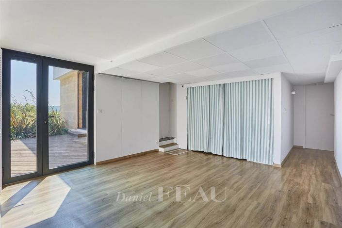 Image No.11-4 Bed House for sale