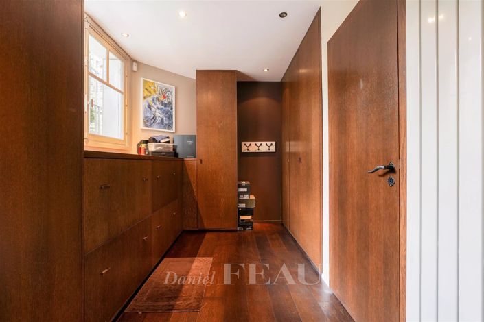 Image No.12-4 Bed House for sale