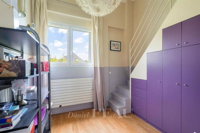 Image No.18-4 Bed House for sale