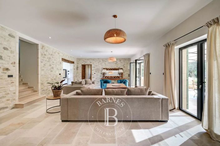 Image No.4-4 Bed House for sale