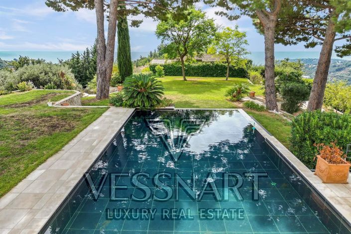 Image No.4-7 Bed House for sale