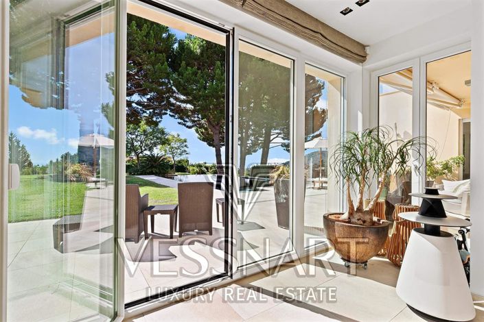 Image No.5-7 Bed House for sale