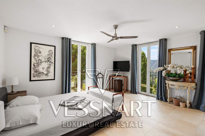 Image No.9-7 Bed House for sale