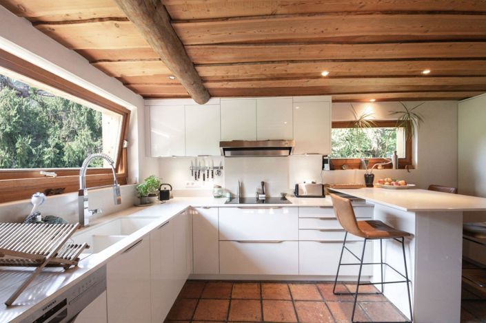 Image No.3-5 Bed House for sale