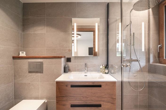 Image No.10-5 Bed Property for sale