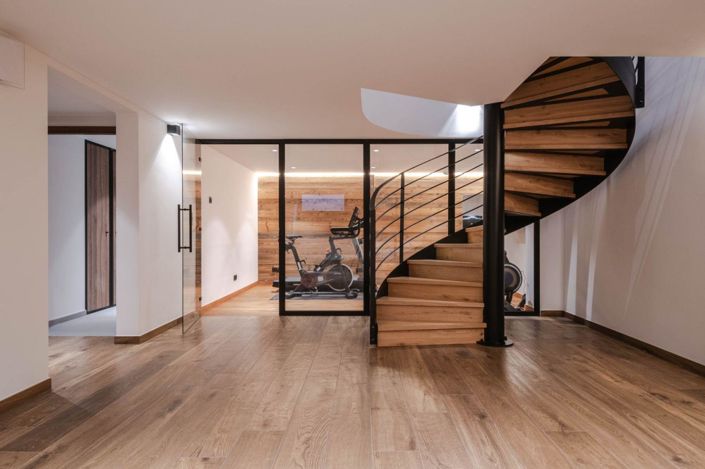 Image No.17-5 Bed Property for sale