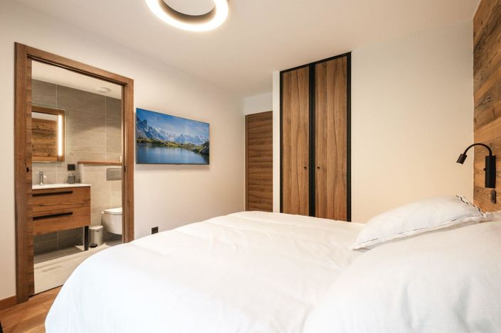 Image No.6-5 Bed Property for sale