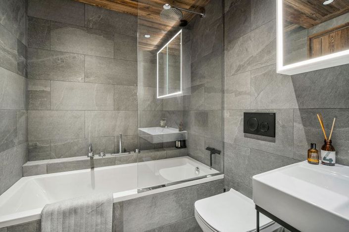 Image No.8-4 Bed House for sale