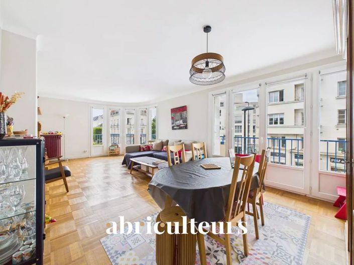 Image No.1-4 Bed Apartment for sale