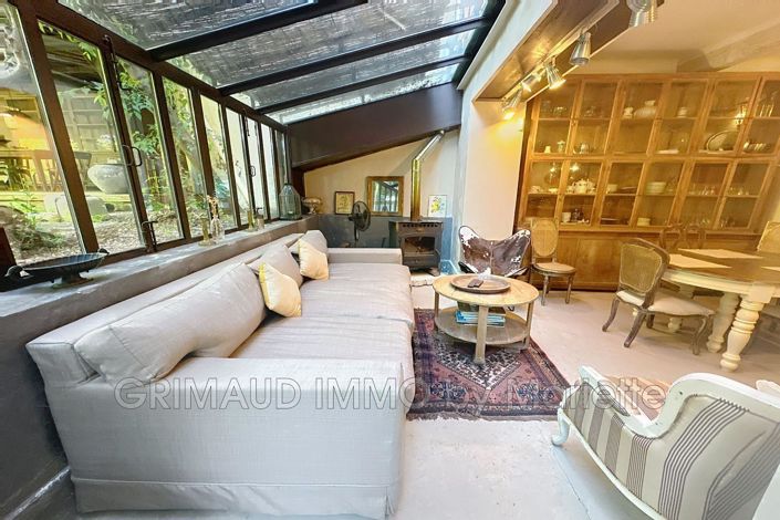 Image No.1-7 Bed House for sale