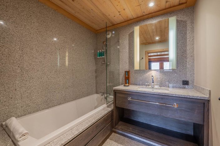 Image No.10-4 Bed House for sale