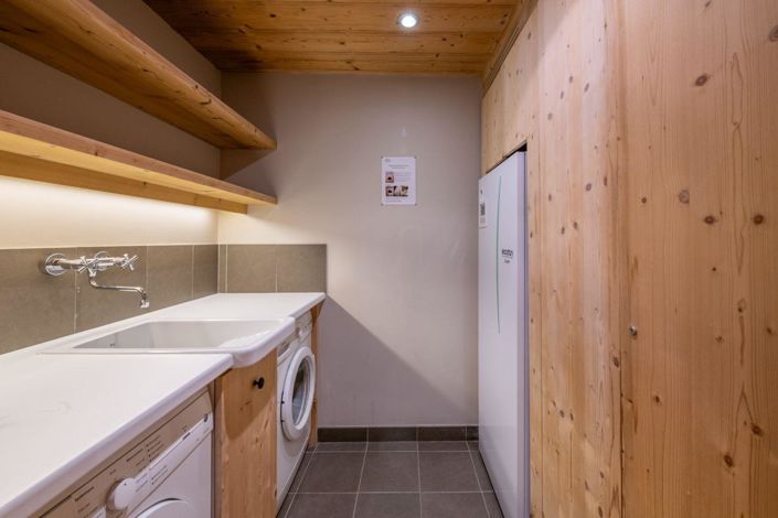 Image No.12-4 Bed House for sale