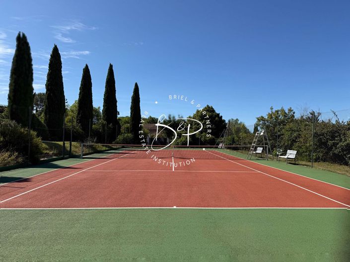 Image No.12-5 Bed House for sale