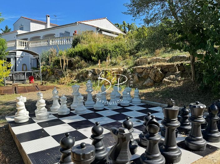 Image No.17-5 Bed House for sale