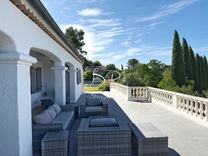 Image No.18-5 Bed House for sale