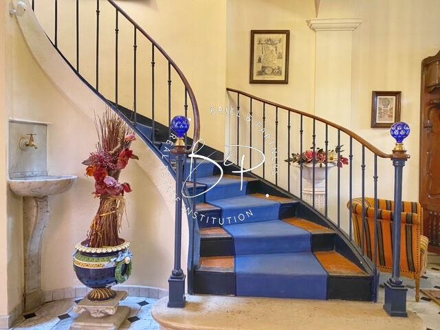 Image No.11-9 Bed House for sale