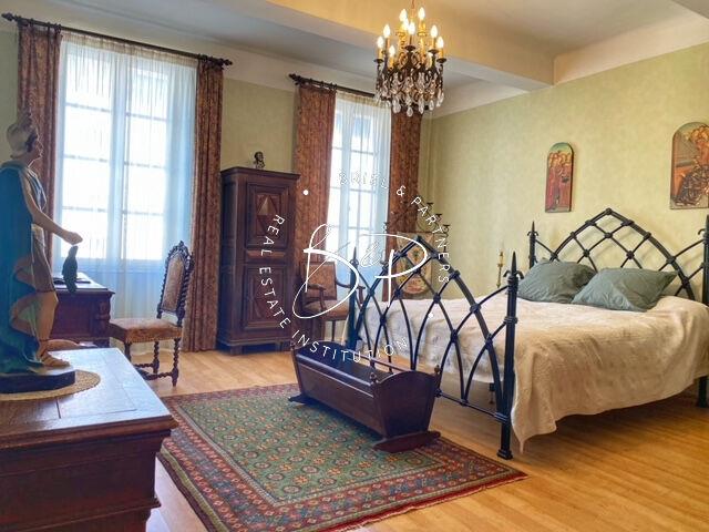 Image No.12-9 Bed House for sale