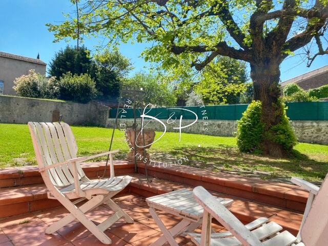 Image No.6-9 Bed House for sale