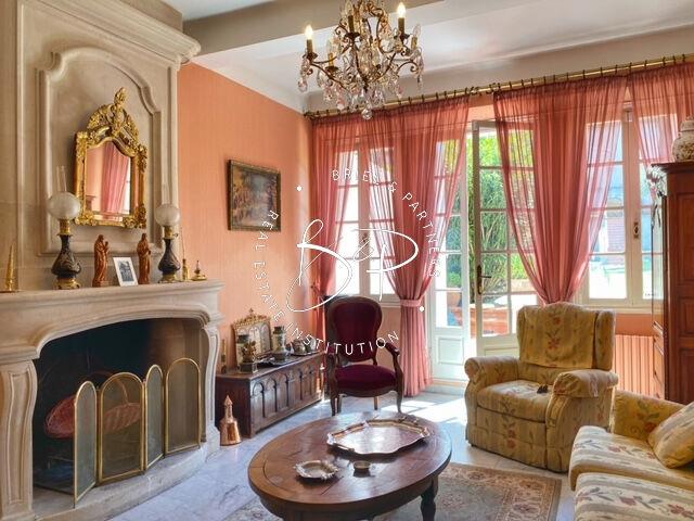 Image No.7-9 Bed House for sale