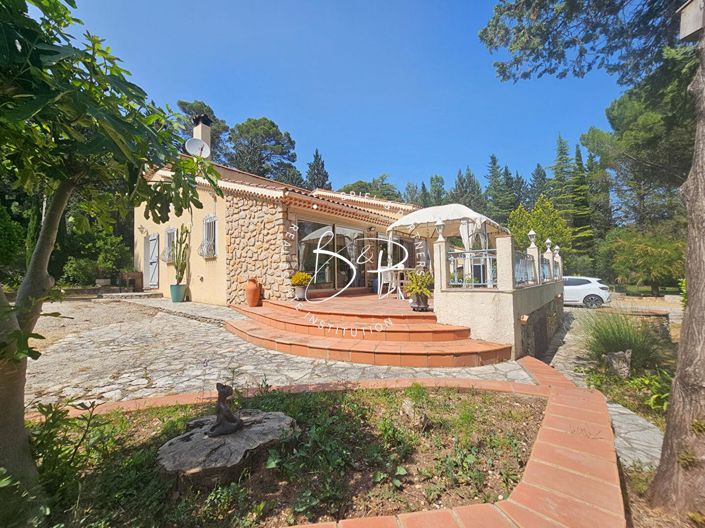 Image No.16-2 Bed House for sale