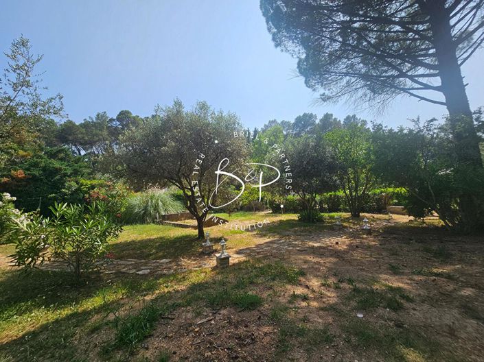 Image No.18-2 Bed House for sale