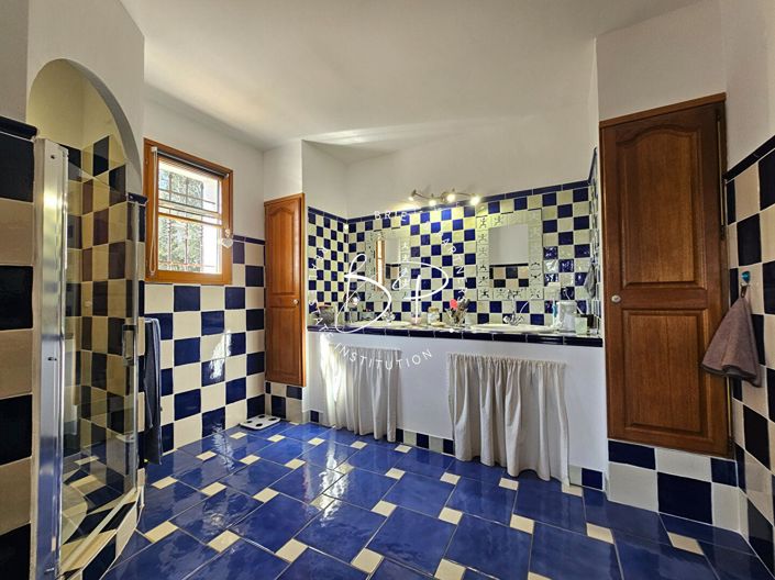 Image No.13-5 Bed House for sale