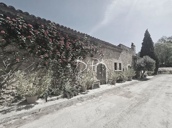 Image No.1-3 Bed House for sale